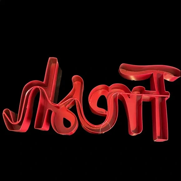 “Fresh” metal tabletop decor - Picture 2 of 2